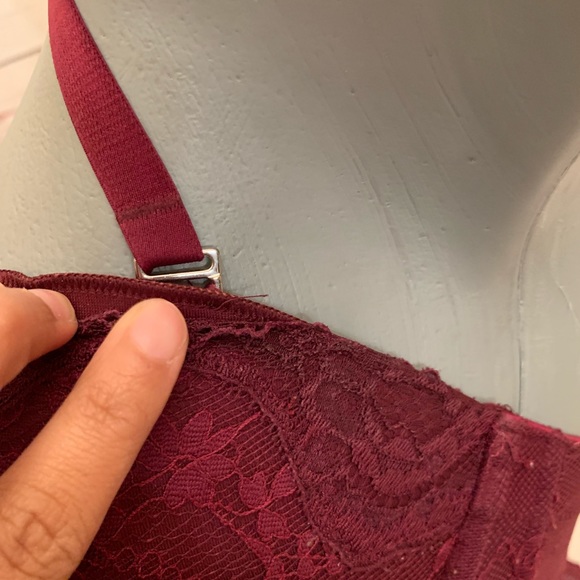 Victoria Secret Lingerie Set - Picture 4 of 7